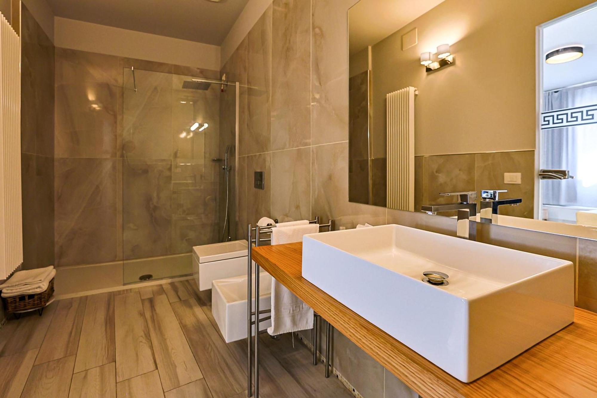 Le Suite Polistena Luaran gambar