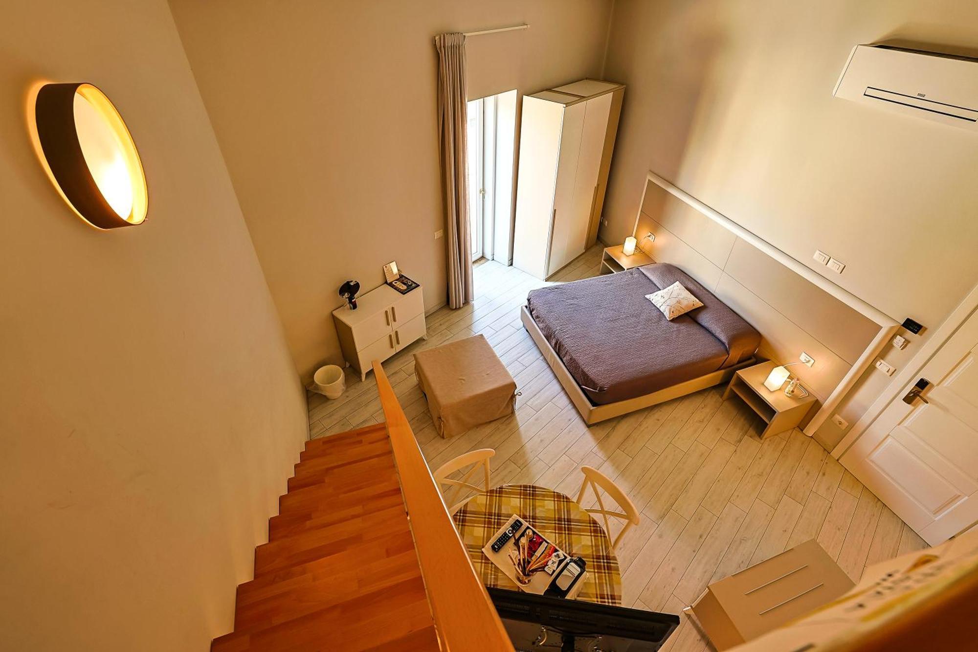 Le Suite Polistena Luaran gambar